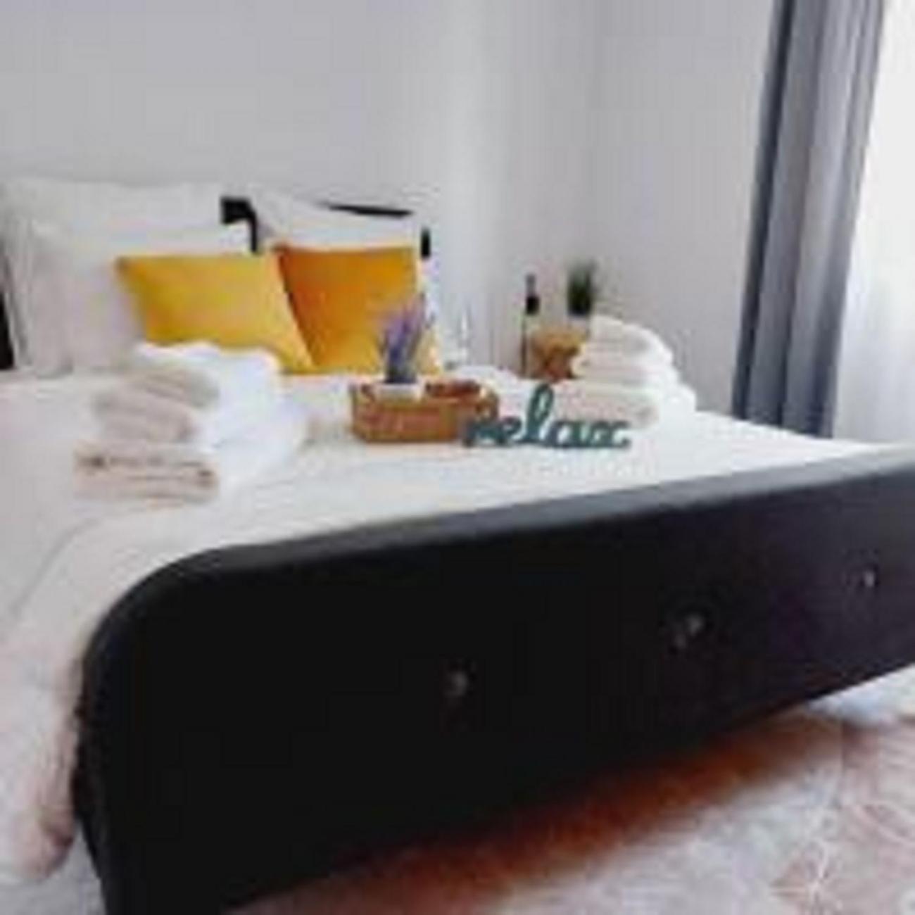 Cozy Apartment In The Center Of Bukarest Eksteriør billede